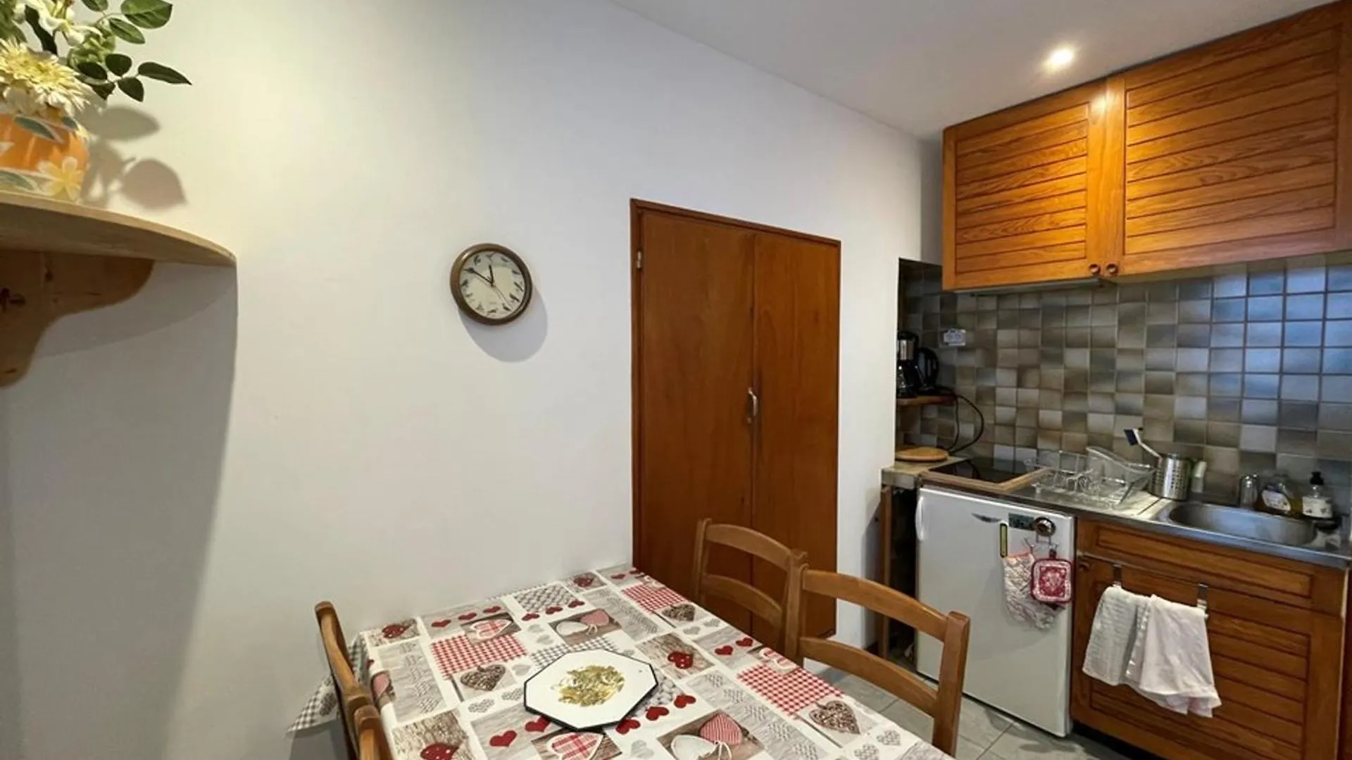 Appartement Cosy 4 Pers, Centre Cernix, Proche Pistes, Wifi, Parking, Animal Admis - Fr-1-733-164 location